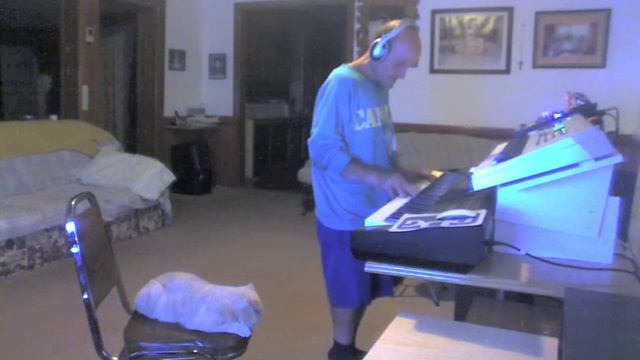 hip hop guess bubu the cat смотреть онлайн