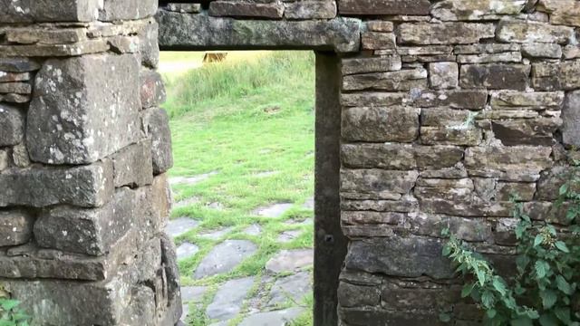 Walk Around Top Withens (Wuthering Heights), Haworth, Yorkshire смотреть онлайн