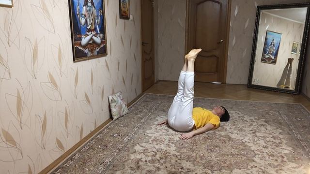 Шивананда Йога с Ольгой Булановой. Урок 1 смотреть онлайн