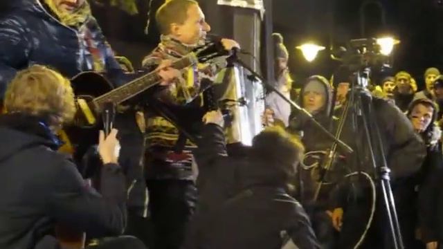 Олег Скрипка на Євромайдані в Івано-Франківську смотреть онлайн