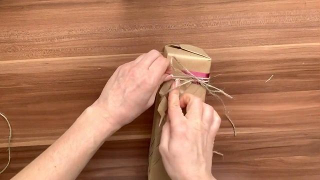 ?КАК упаковать подарок: упаковка подарка в бумагу. Упаковка 2022 смотреть онлайн