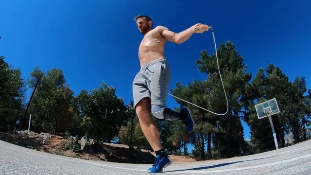 Regular Vs Weighted Jumping Rope (Benefits, Beginner Tips & Crossrope Review) смотреть онлайн