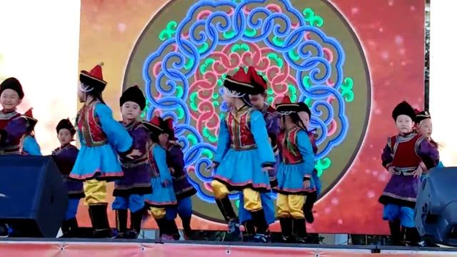 Бурятский танец - дети смотреть онлайн