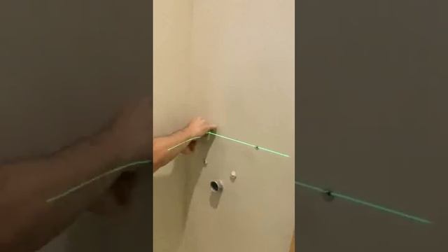 ?? TRANSFORMACIÓN de un BAÑO Pequeño y Antiguo - Revestimiento de Paredes con MICROCEMENTO ? смотреть онлайн
