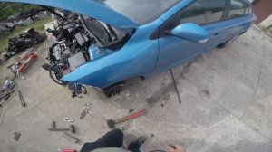 Вытягиваем лонжероны при боковом ударе без стапеля (Рено Меган 3)