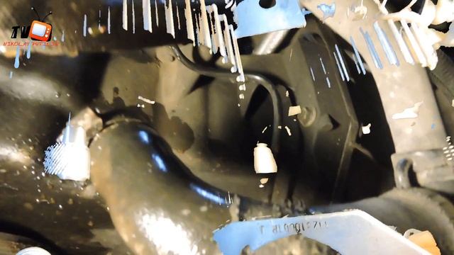 Замена ремня ГРМ Renault Laguna 3 1.5 cDi , помпы, сальников РВ, КВ, ремонт поддона ЧАСТЬ 2 смотреть онлайн