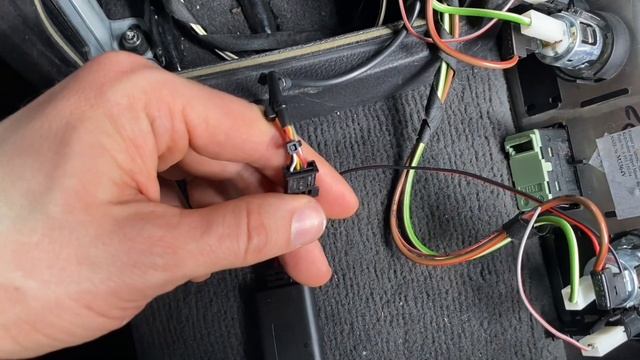 Bluetooth installation in BMW E60/E61 Cheap Bluetooth adapter from Aliexpress. смотреть онлайн