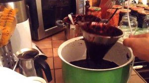 Как быстро протереть ягоды через сито