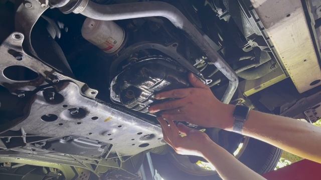 G37 Oil Pan Gasket Replacement смотреть онлайн