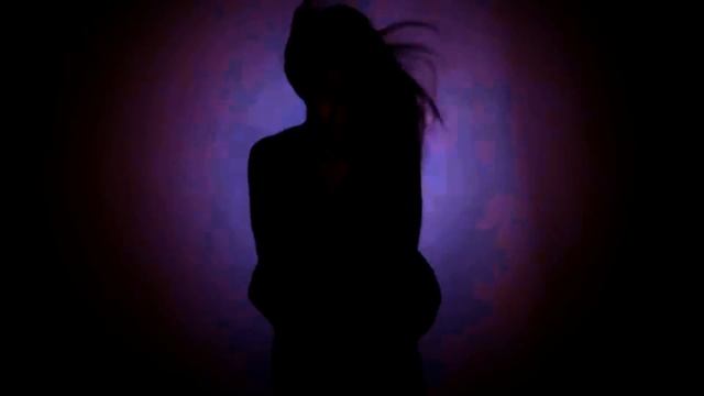 HITCH HIKE – Travel Girl