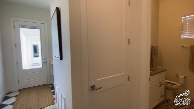 Custom Pool Home in Oakland Park by J&J Building | 2021 Parade of Homes Orlando | Winter Garden, FL смотреть онлайн