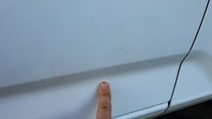 Битумные пятна на машине (удаление пятен с кузова)