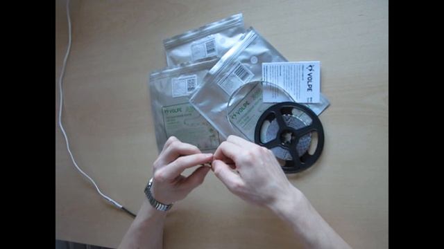 Гибкая светодиодная лента на самоклеящейся основе ULS-2835-120LED/m-8mm-IP20-DC12V-9,6W/m-5M-