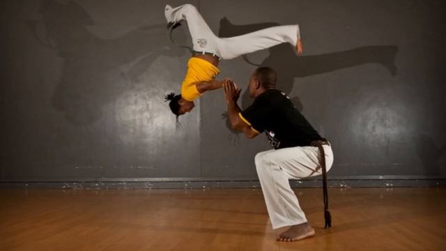 sao bento me chama-oficina da capoeira (letra na descripción) смотреть онлайн