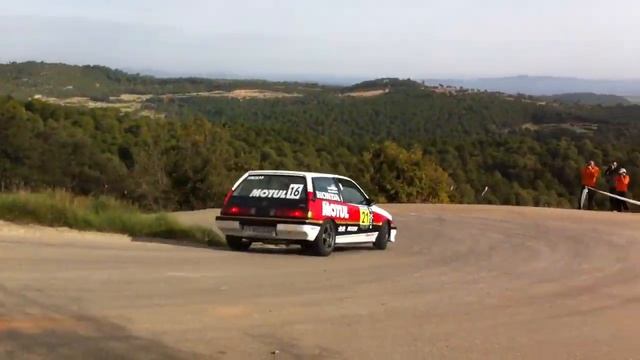 22.11.2014 Ral·li 2000 Viratges - Tram A1 Taurons - #121 F. Fernandez - M. Rivero смотреть онлайн