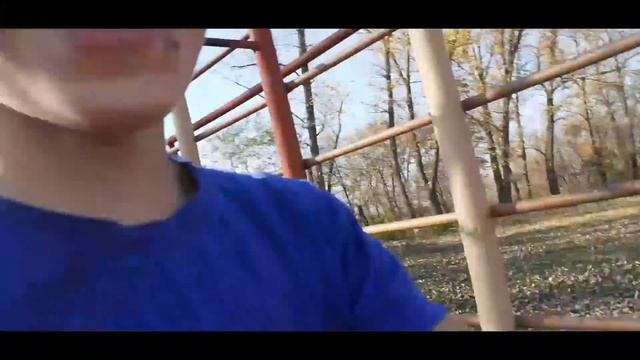 Как сесть на турник ??-Легко я покажу