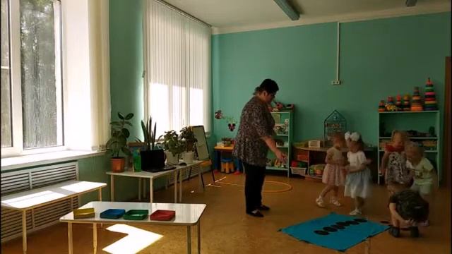 Видео-занятие «Играем с солнышком» с детьми второй младшей группы № 2. смотреть онлайн