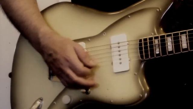some minor key looper noodling on a Squier Vintage Modified Jazzmaster Baritone смотреть онлайн