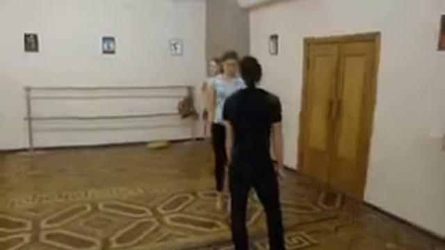 Разминка-Гума-2005-05.wmv смотреть онлайн