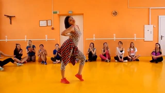Reggaeton in Minsk Marcia Mandava Copacabana Dance Studio смотреть онлайн
