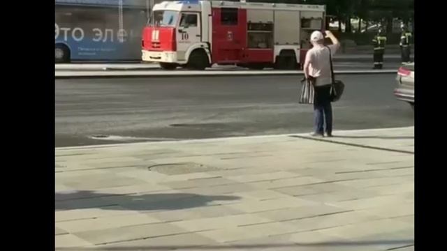 В Москве сгорел 4-й электробус // 5 августа 2022 смотреть онлайн