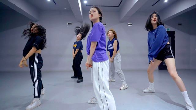 Iggy Azalea - Started | YEOJIN choreography смотреть онлайн