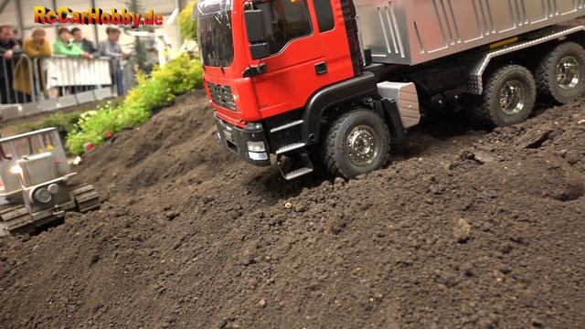 AMAZING RC TRUCK MODELS, CONSTRUCTION MACHINES, TRACTORS AT FAIR ERFURT p11 смотреть онлайн
