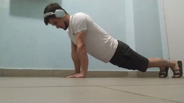 Спорт 7/1000.100 отжиманий узким хватом подходами и всё на сегодня смотреть онлайн