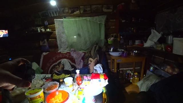 ПОЕХАЛИ НА ИЗБУ К ВОЛОДЕ, И РЕМОНТИРОВАТЬ ГАЗ 66. смотреть онлайн