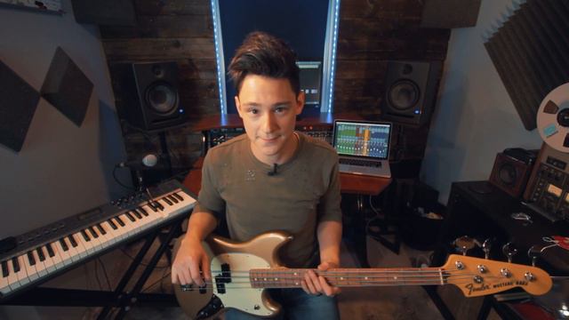 2020 Fender Player Series Mustang Bass PJ (Firemist Gold) - Unboxing/Demo смотреть онлайн