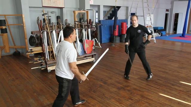 2. Coda longa alta: Mezzo mandritto defense 1 (attacker rear view) смотреть онлайн