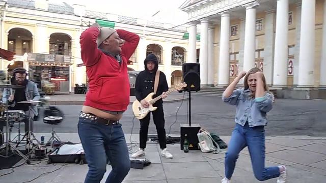 УЛИЧНЫЕ МУЗЫКАНТЫ СПб,гр.АЙДАХО(27)18.04.23. смотреть онлайн