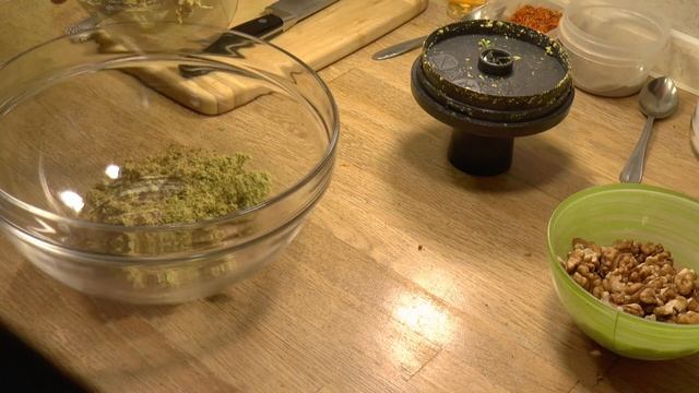 Пхали с грецким орехом из молодой стручковой фасоли. Превосходно! смотреть онлайн