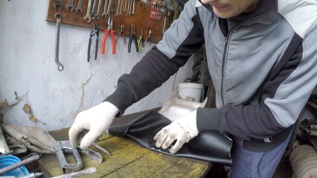 как перетянуть сидение на эндуро (кроссовом) мотоцикле смотреть онлайн