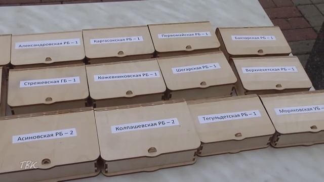 В Колпашеве на линию вышли новые машины скорой помощи смотреть онлайн