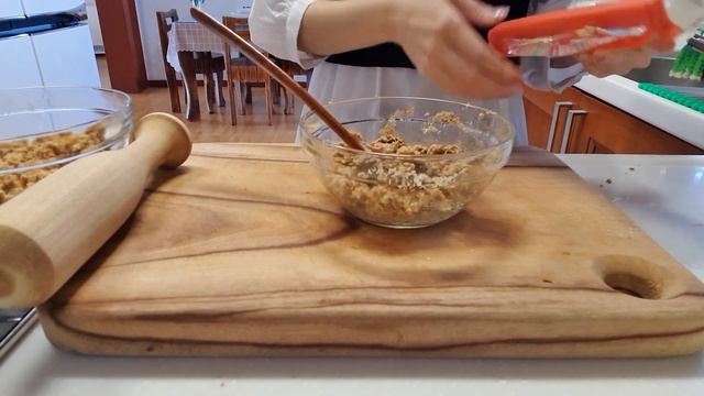 vlog (ENG) 불닭쌈을 맛있게 먹는 법, 콘치즈불닭, 다이제쿠키, 닥터스트레인지2 보러가기, 소세지계란, 간장국수, 요리하는 자취 일상 смотреть онлайн