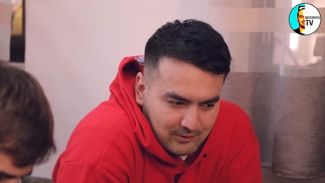 Bobur Mansurov Chiqindixonadagi Uyi, Qo‘yboqar, Qorovul, Soldat Bo‘lgani Haqida. Qirq Hunarli Vayne