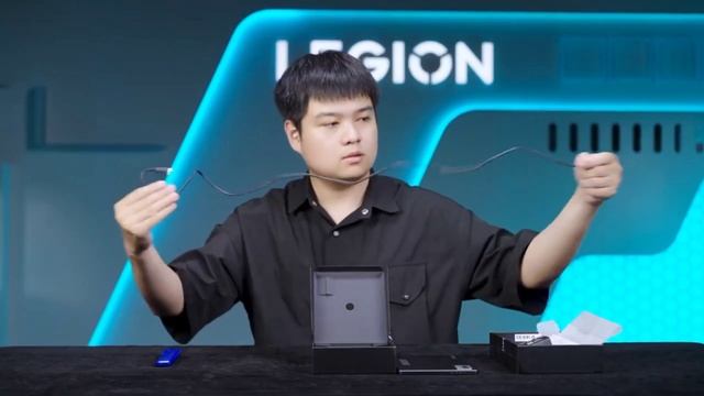 Lenovo Legion Y700 Gaming Tablet | Unboxing using Knife смотреть онлайн