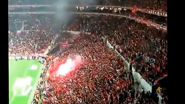 СМОТРЕТЬ ВСЕМ! ВОТ ТАК НУЖНО БОЛЕТЬ ЗА ЛЮБИМЫЙ КЛУБ! смотреть онлайн