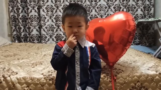 8марта поздравляет маленький мальчик Владимир Ким 2годика поздравляет всех #стих смотреть онлайн