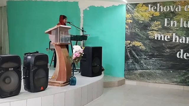 hermana Yoselin en templo senda de victoria. смотреть онлайн