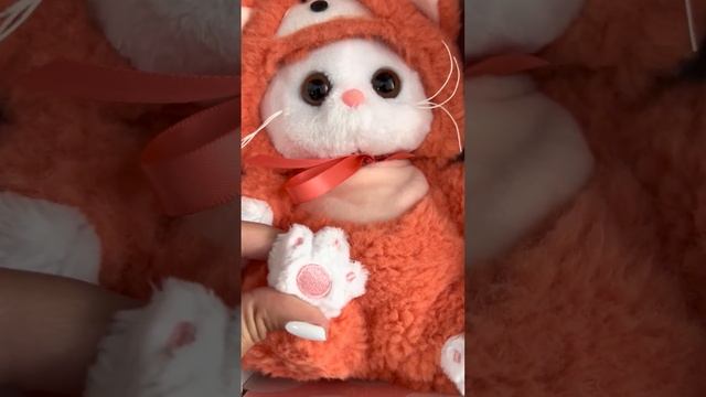 Кошечка ЛиЛи в костюме "Лисичка" смотреть онлайн