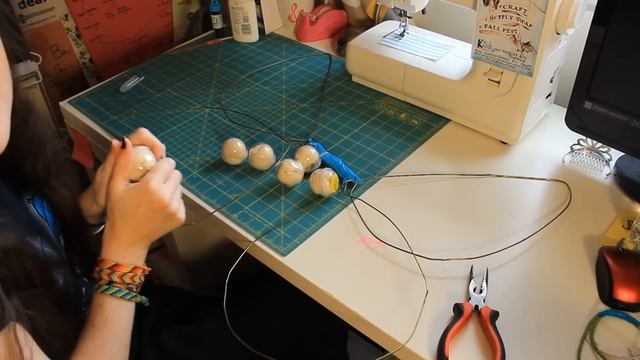 DIY Fairy Wings | Last Minute Halloween Costume Idea смотреть онлайн