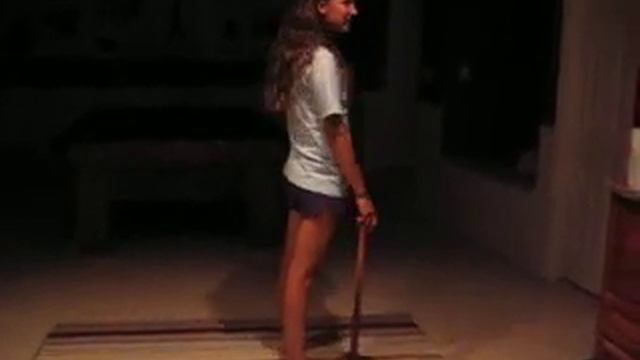 Allison doing her own version of "umbrella" смотреть онлайн