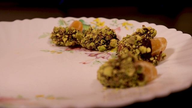 Мандарины в шоколаде + тайный ингредиент! Десерт без выпечки смотреть онлайн