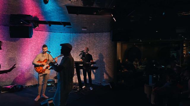 Virgin Voyages. Cruise on Resilient Lady, Day 1 and 2 смотреть онлайн