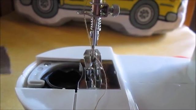 How to use mini sewing machine SM-202A смотреть онлайн