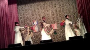 русско-народный танец с платками под песню "кони"