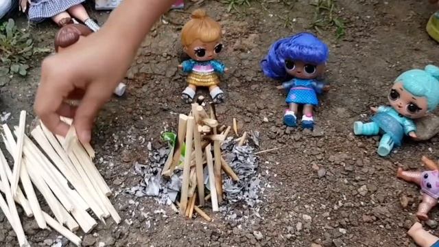 Lol OMG Groovy Babes Camping Season: Hooray For The Campfire смотреть онлайн