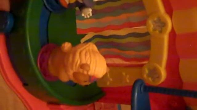 Fisher-Price World of Little Touch & Feel People Circus toy смотреть онлайн